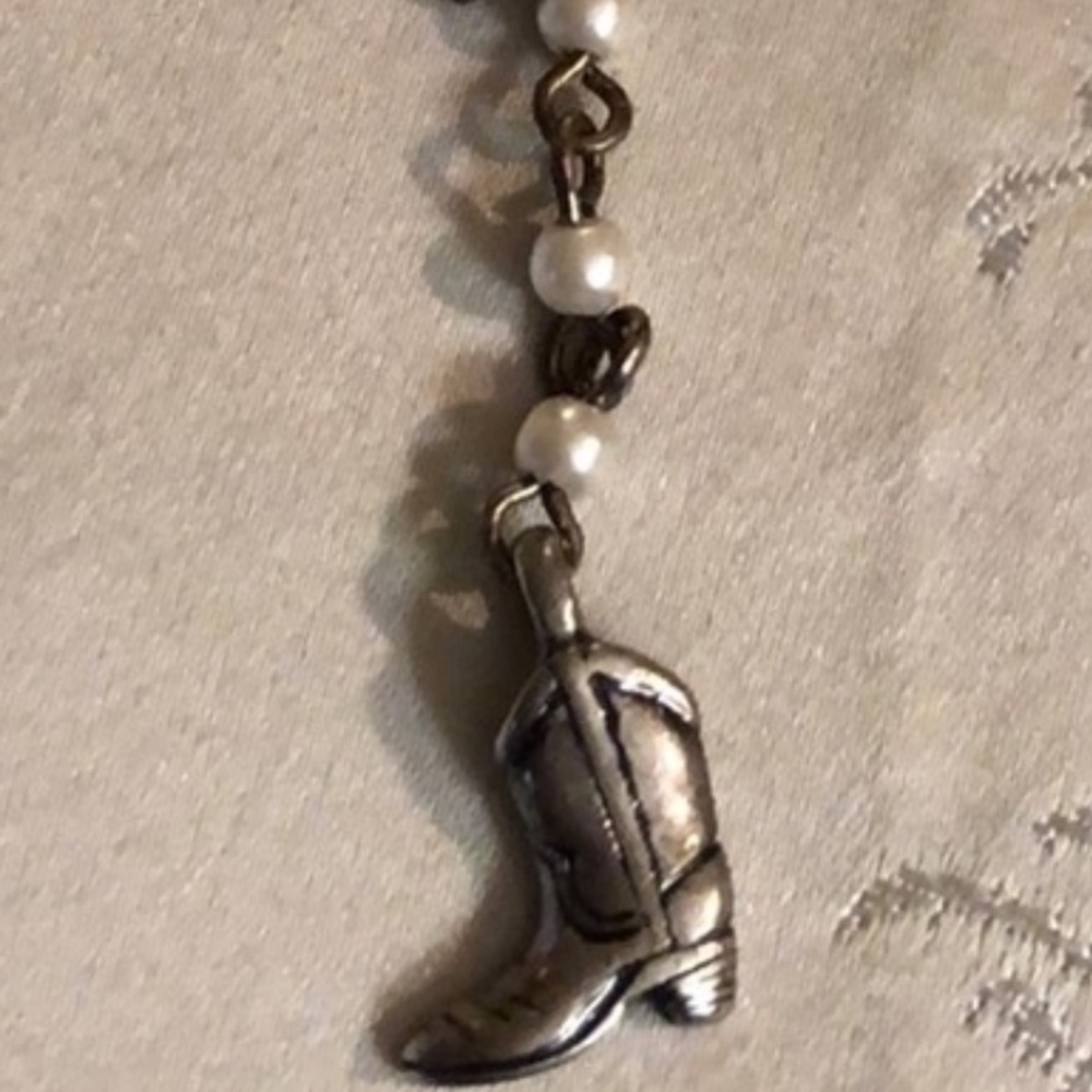 Guess Toogle Western Drop Choker w/ Pearls